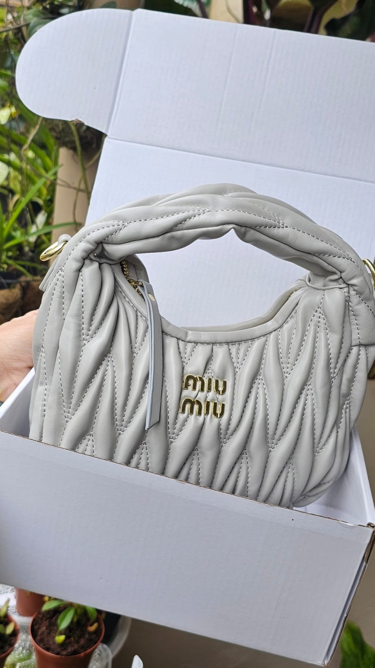 Cartera de Mano Acolchada Estilo Elegante